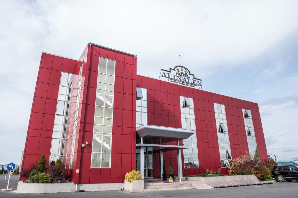 Hotel Alinalex - Paradisul Acvatic Brašov Exteriér fotografie