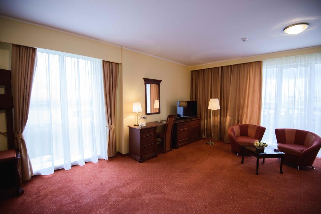 Hotel Alinalex - Paradisul Acvatic Brašov Exteriér fotografie